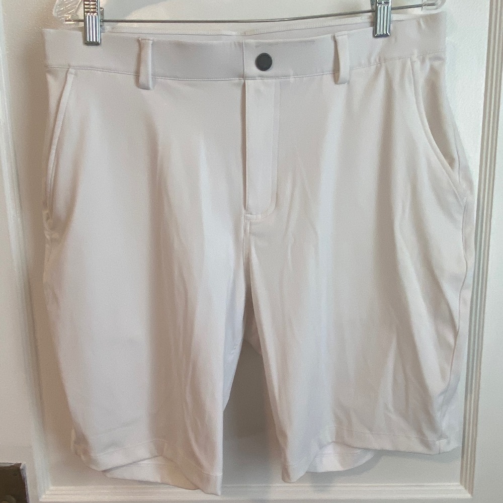 Redvanly Mens Performance Golf Shorts White Size Large Stretch Athletic